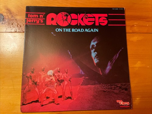 Rockets the road again - on,
